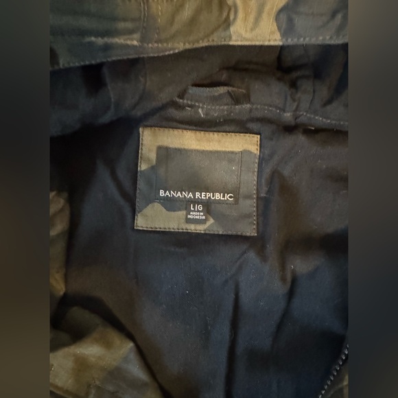 Banana Republic Speciality Green Camo Stadium Jacket - Picture 3 of 3